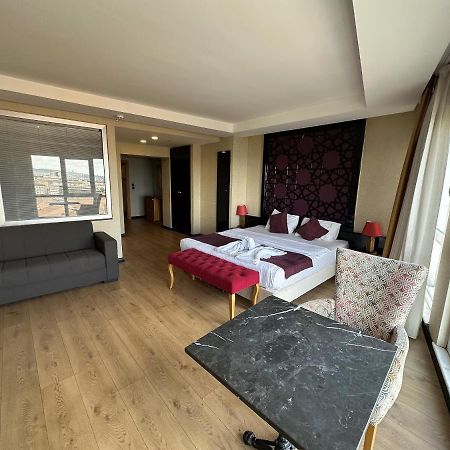 Budget Friendly Rooms Taksim Istanbul Exterior photo